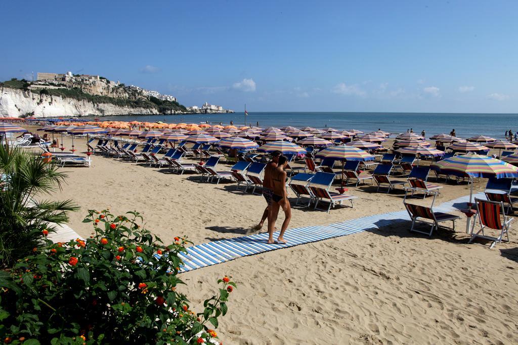 Bikini Hotel Vieste Buitenkant foto