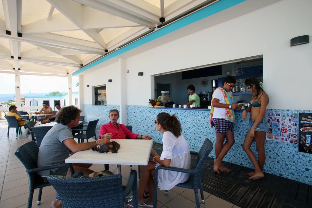 Bikini Hotel Vieste Buitenkant foto