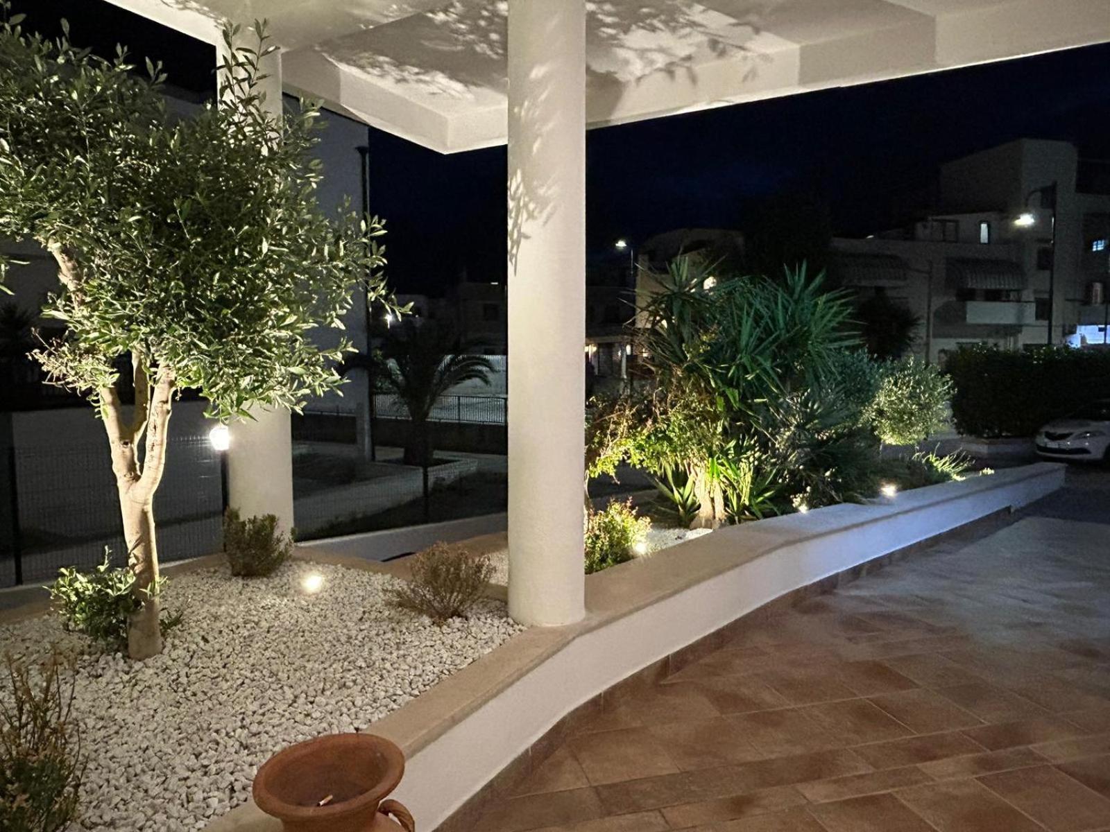 Bikini Hotel Vieste Buitenkant foto