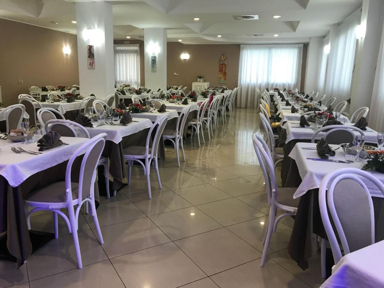 Bikini Hotel Vieste Buitenkant foto